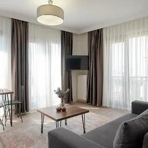 taksim-11-suites.istanbul-turkeyhotels.com/